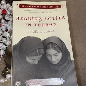 Reading Lolita in Tehran book by Azar Nafisi